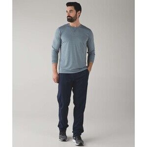 Lululemon unlined Seawall Track Studio Pant Small Tall